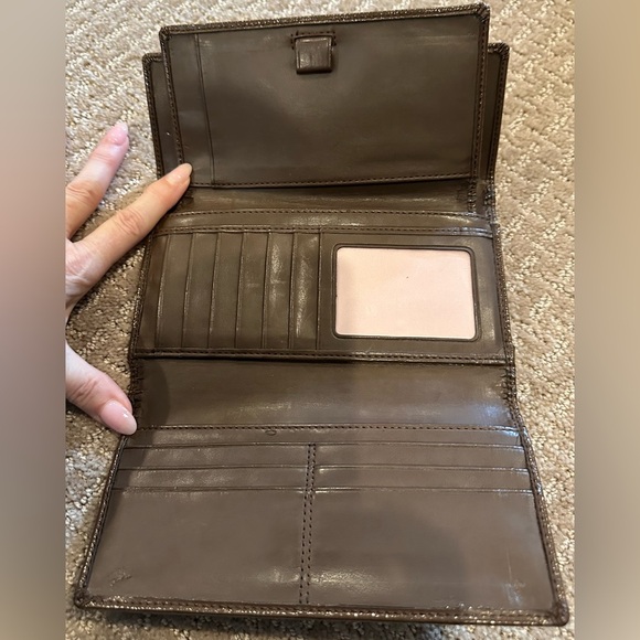 Coach Two Tone Brown Leather/Patent Leather Wallet w/ Checkbook Holder. - Picture 9 of 13